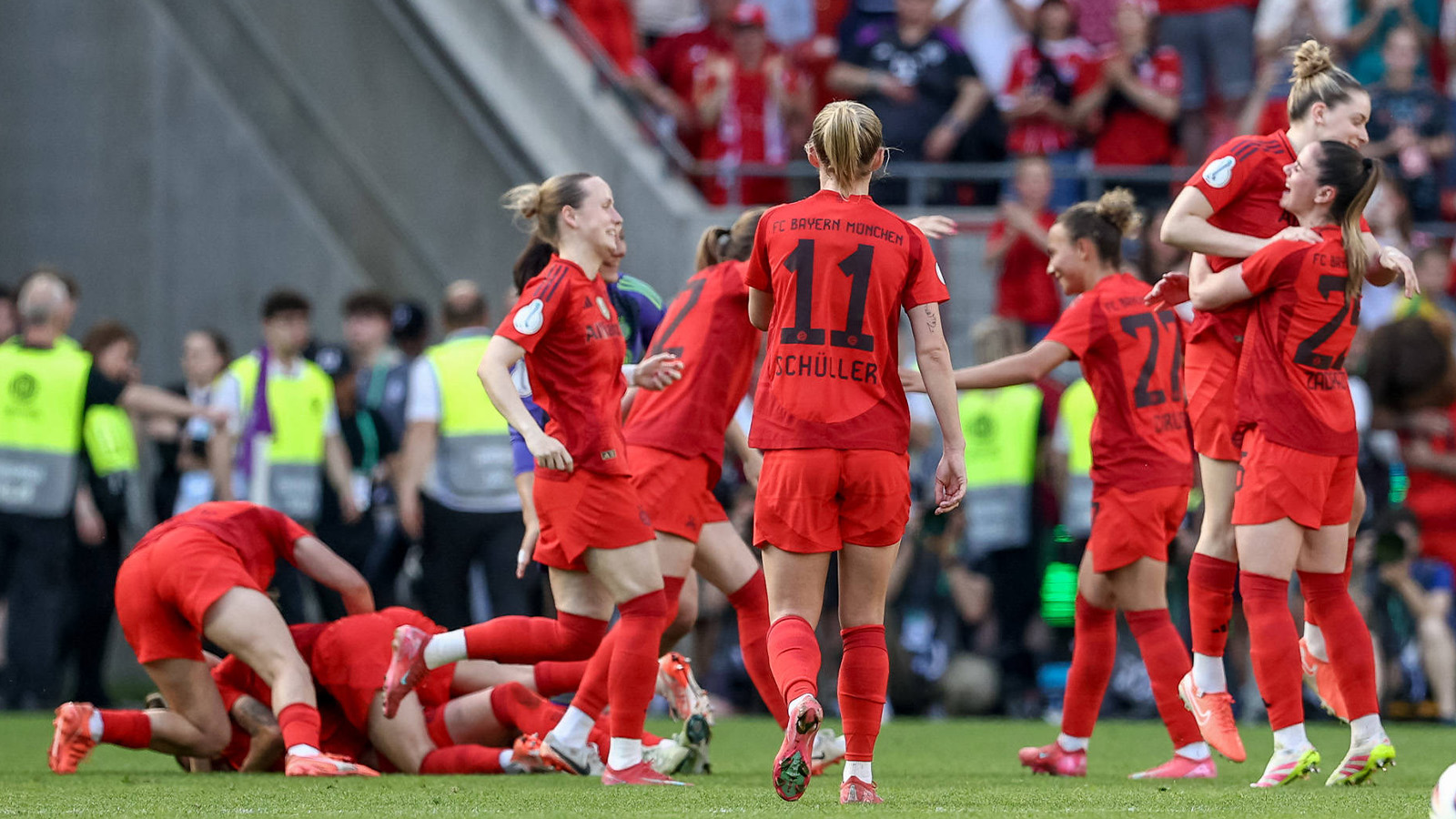 Bayern München tar historisk dubbel – cupmästare och ligavinnare