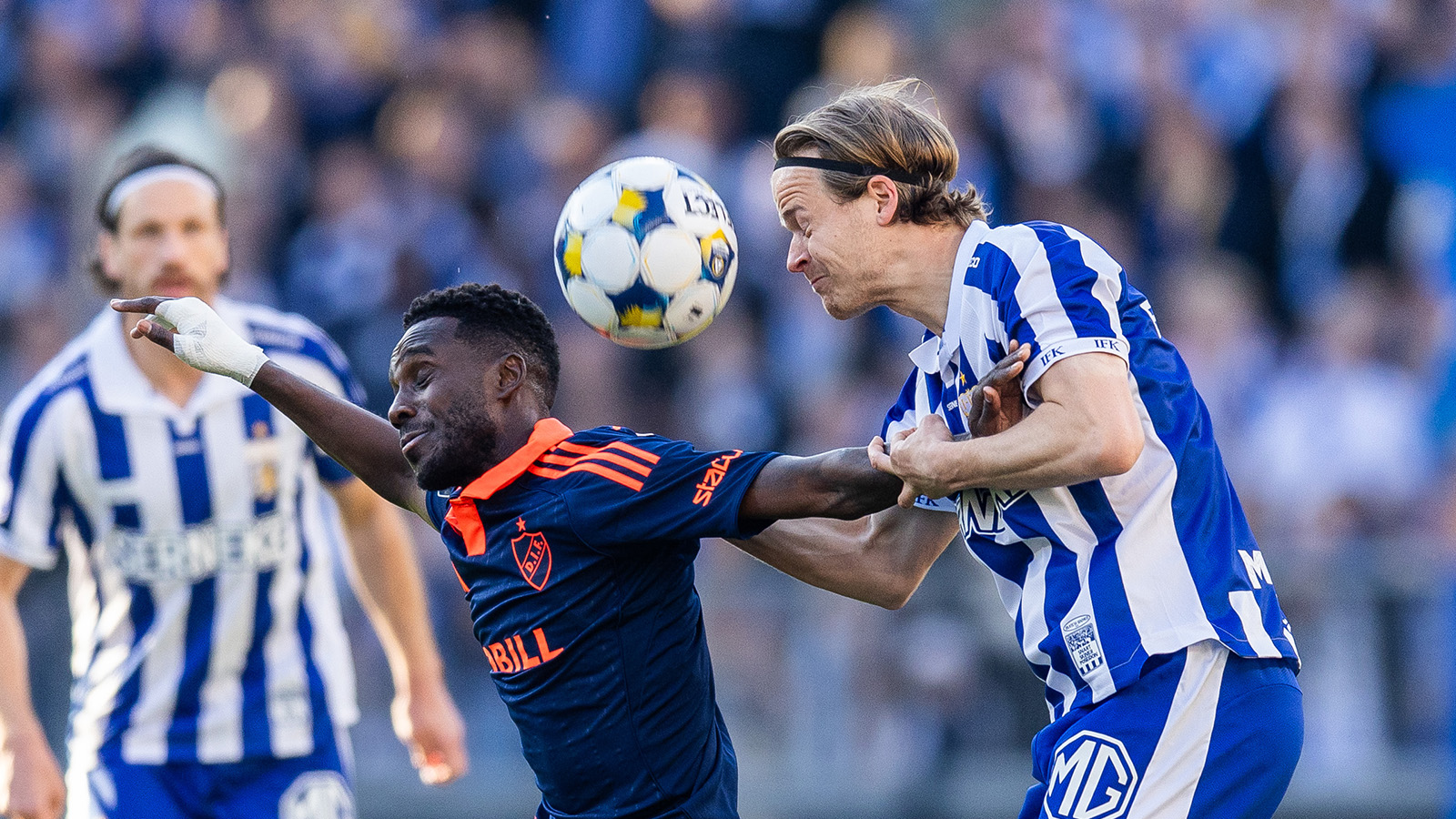 JUST NU: Blåvitt trycker på efter kvitteringsmålet