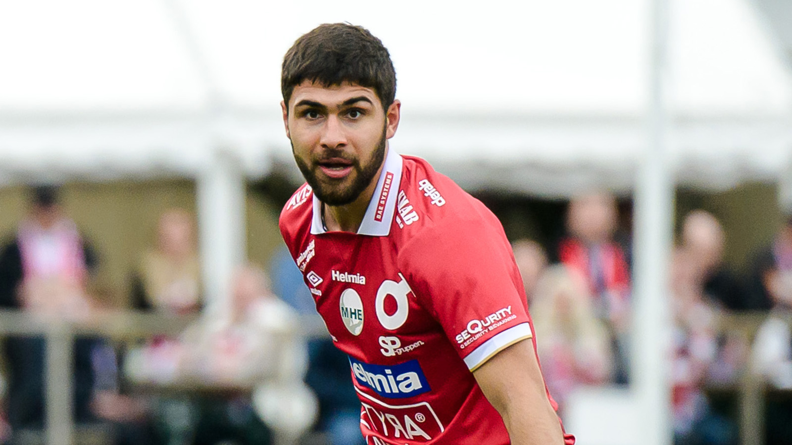 Faraj spelade med hjärnskakning: ”Får inte stressa fram det”