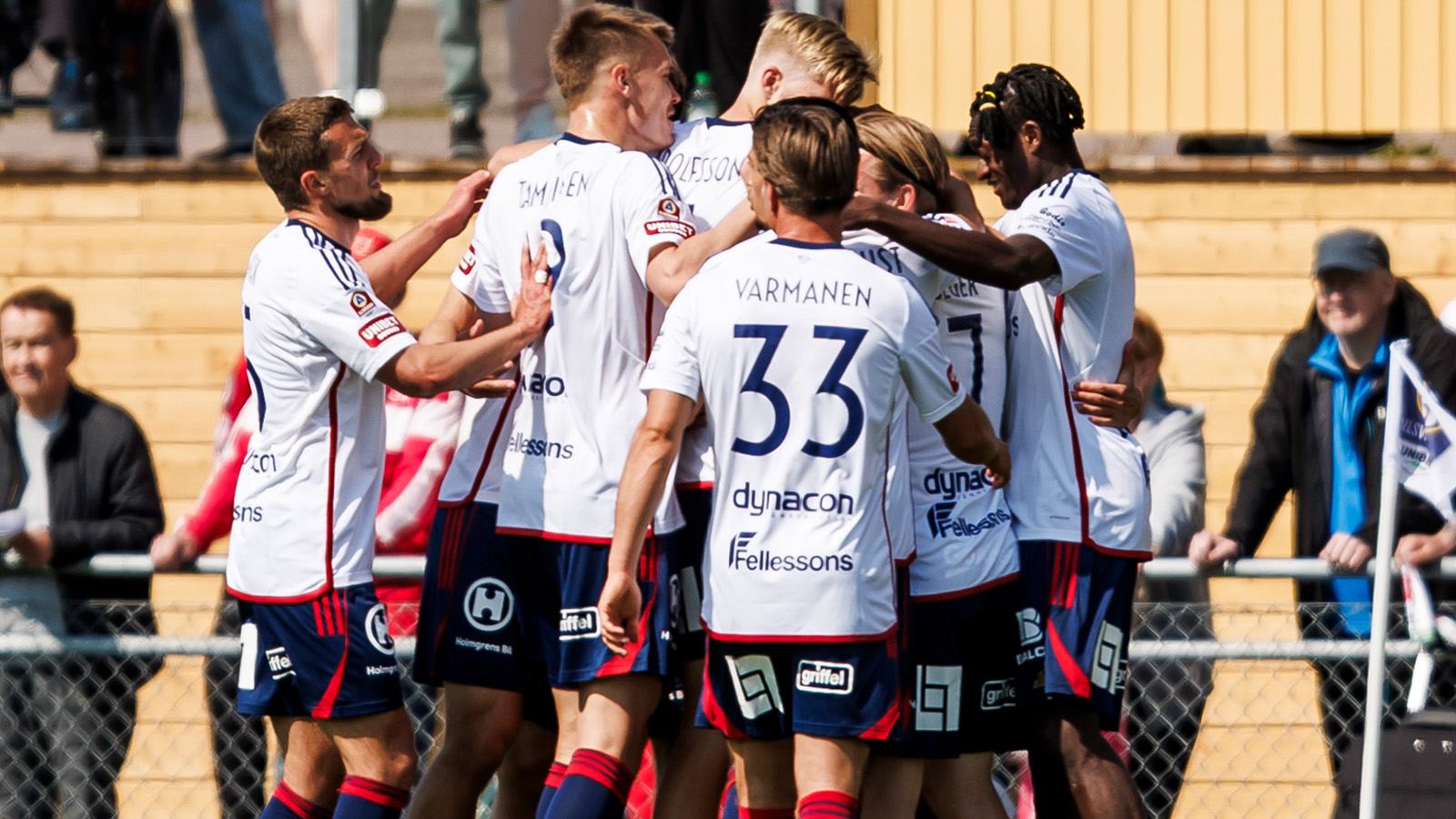 JUST NU: Lika mellan Degerfors och Öster