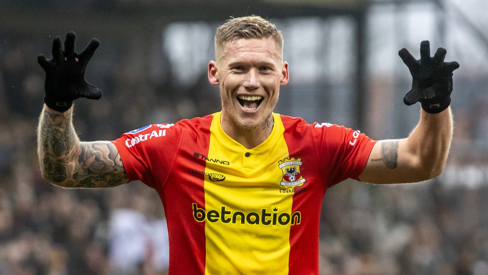 Uppgifter: Edvardsen ett av två namn för Besiktas