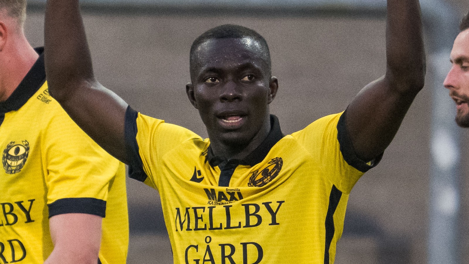 Uppgifter: Portsmouth drar sig ur jakten på Manneh