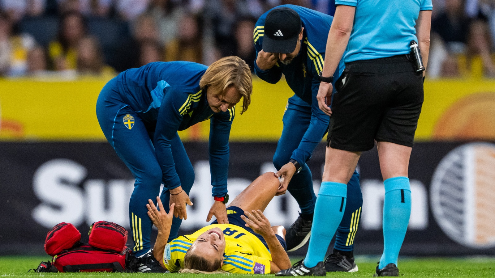 LIVE: Efter drömstarten – stjärnan tvingas av