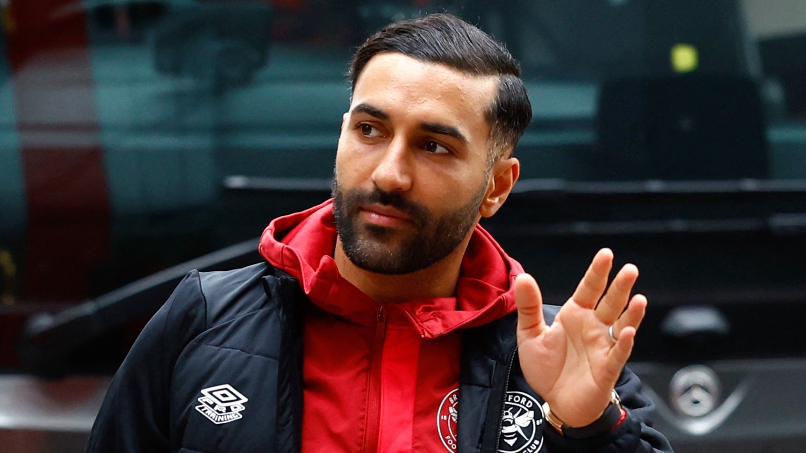 Officiellt: Saman Ghoddos förlänger med Kalba