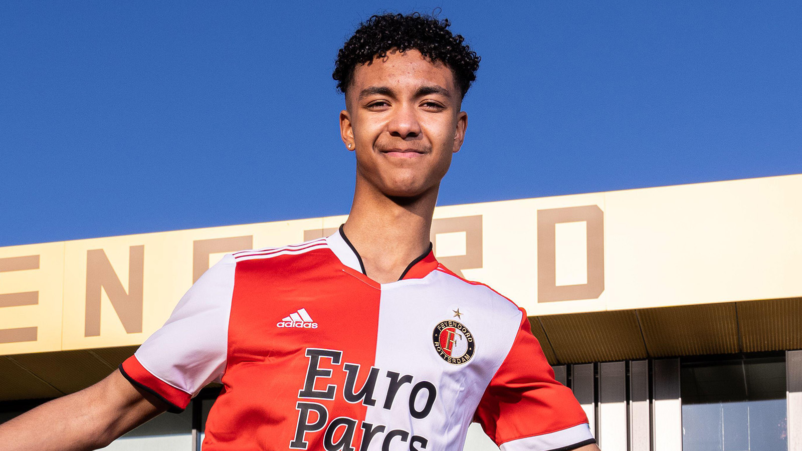 AVSLÖJAR: Bajens förre supertalang i ny deal med Feyenoord