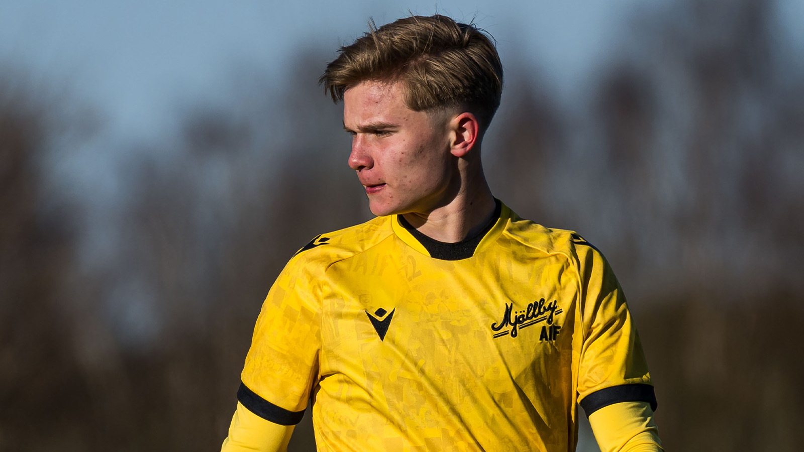 Klart: Mjällby förlänger med Måns Isaksson – skriver långt kontrakt