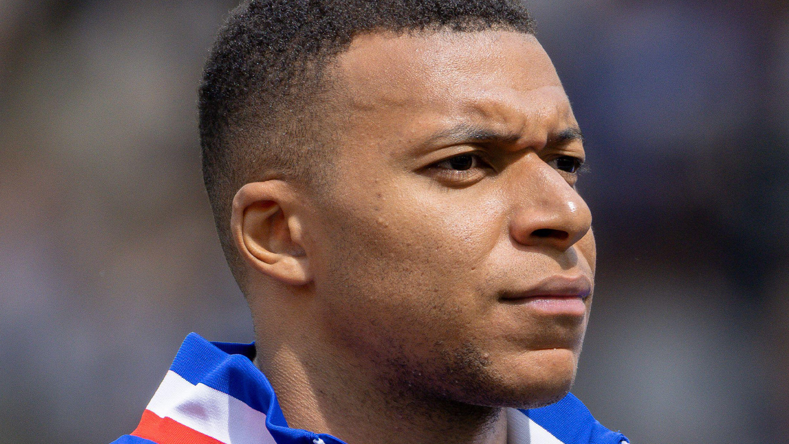 Beskedet: Mbappé har förts till sjukhus