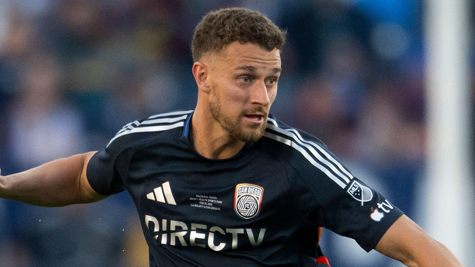 Officiellt: McVey förlänger med San Diego FC – ”En hörnsten”
