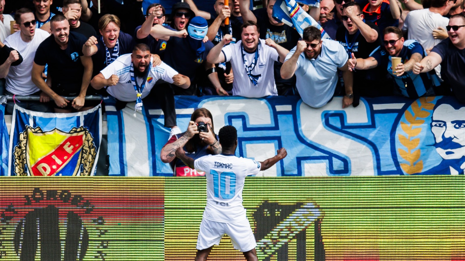 JUST NU: Dif krossar Häcken – leder med 4–0
