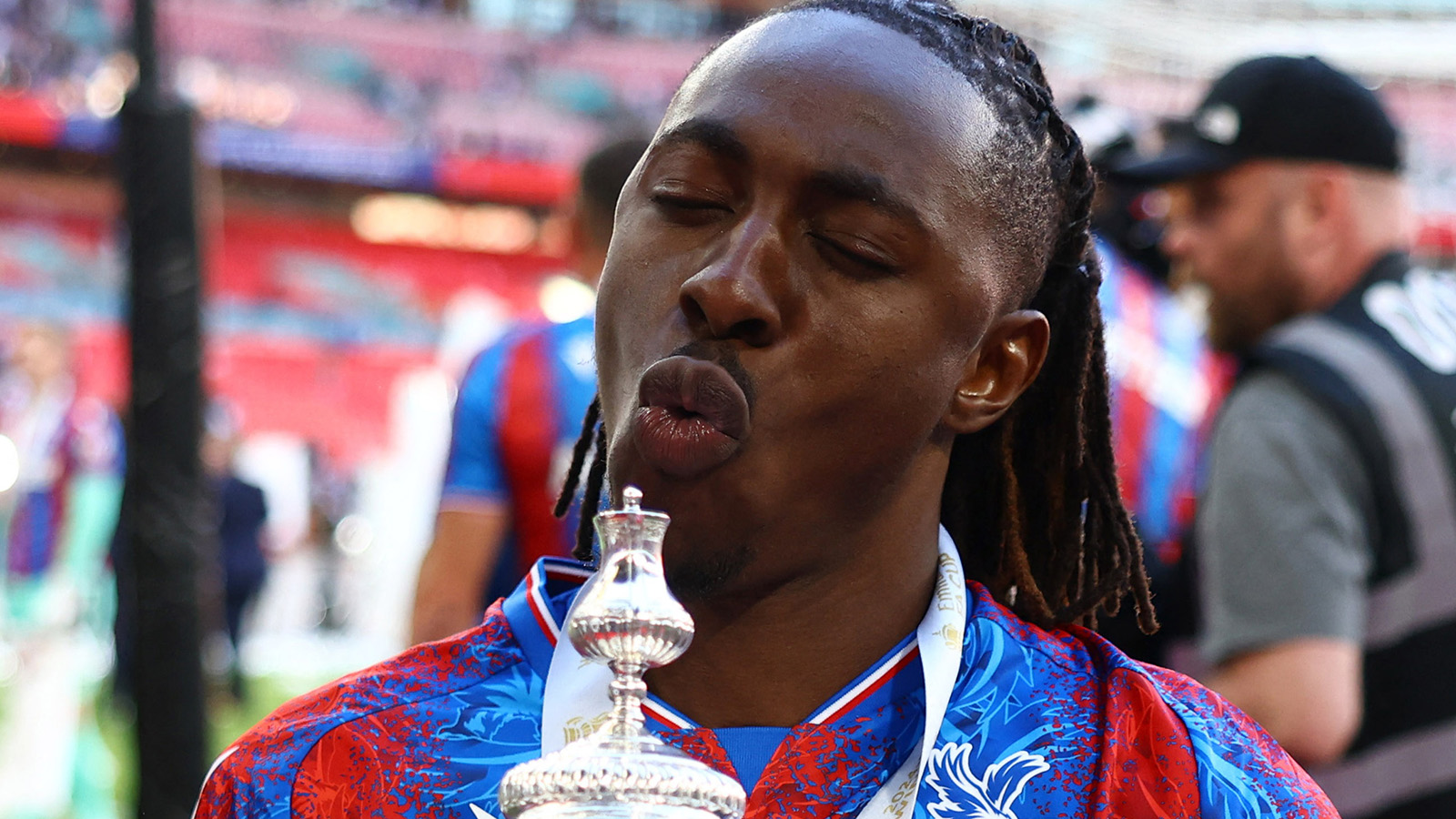 Brittisk media: Arsenal redo att offra för Eze-affär
