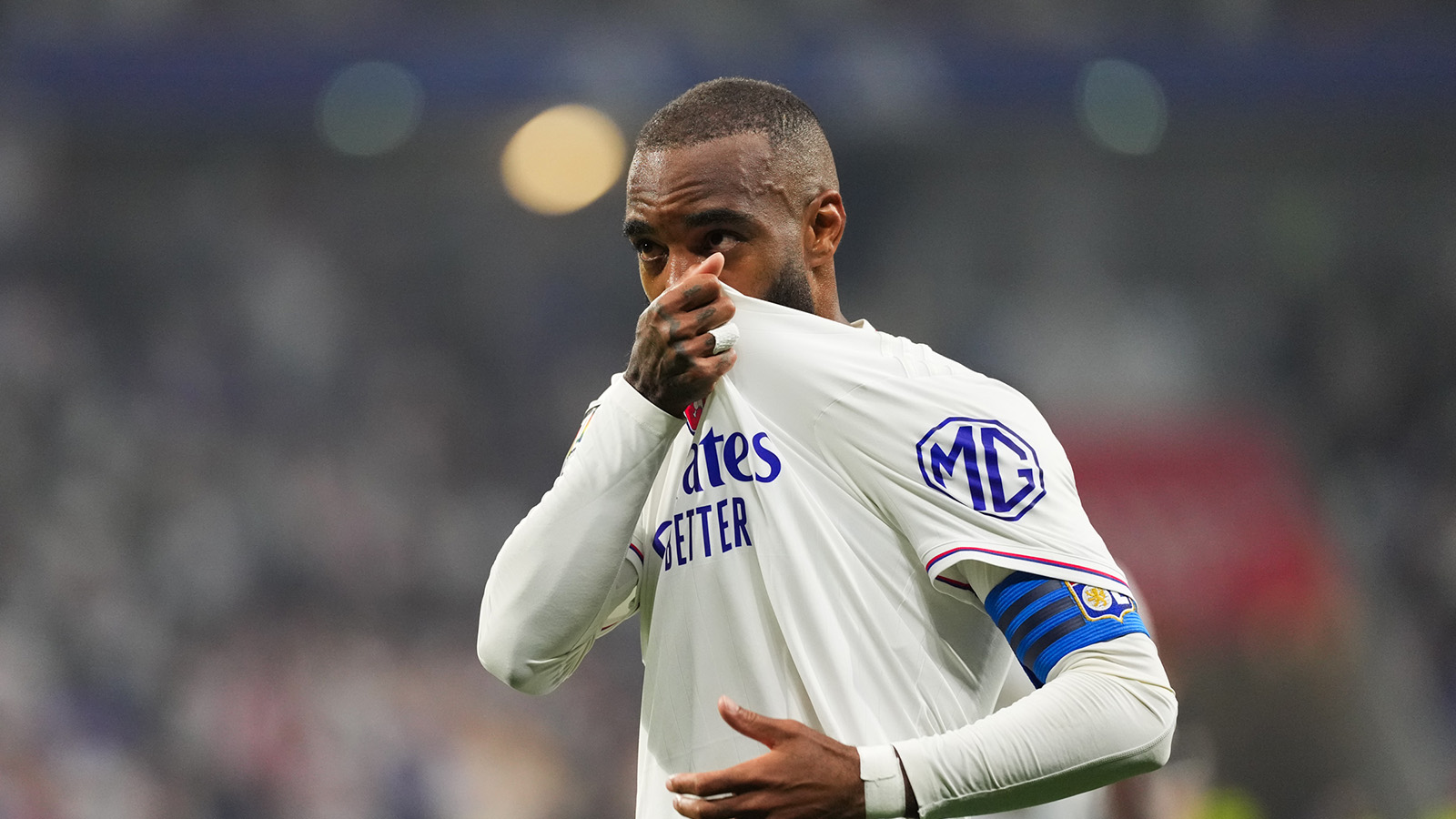 Klart: Lacazette klar för saudisk klubb