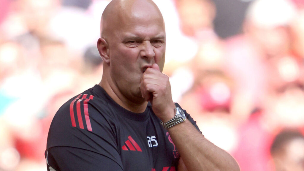 Arne Slot (Liverpool-manager) vid FA Community Shield-matchen Crystal Palace mot Liverpool, på Wembley Stadium, London, Storbritannien den 10 augusti 2025.