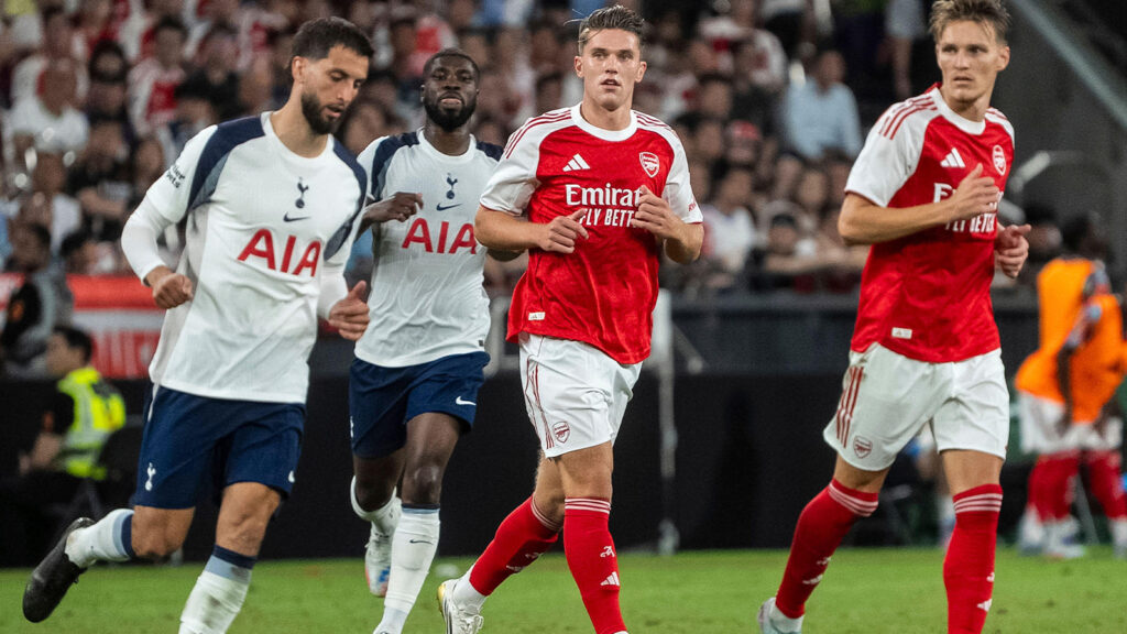 Viktor Gyökeres i debuten för Arsenal mot rivalen Tottenham Hotspur.