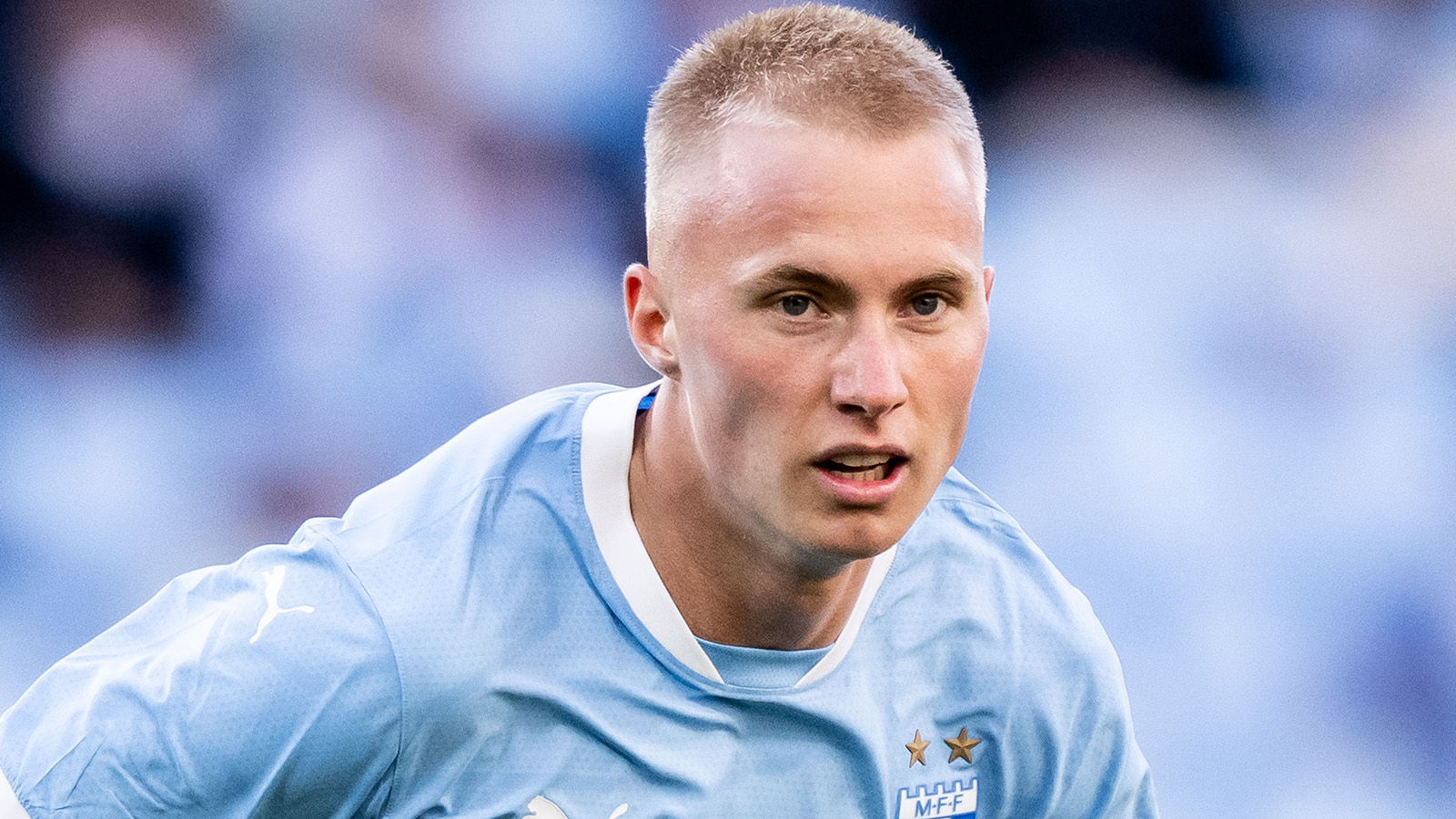 JUST NU: MFF tar ledningen – Gudjohnsen kylig