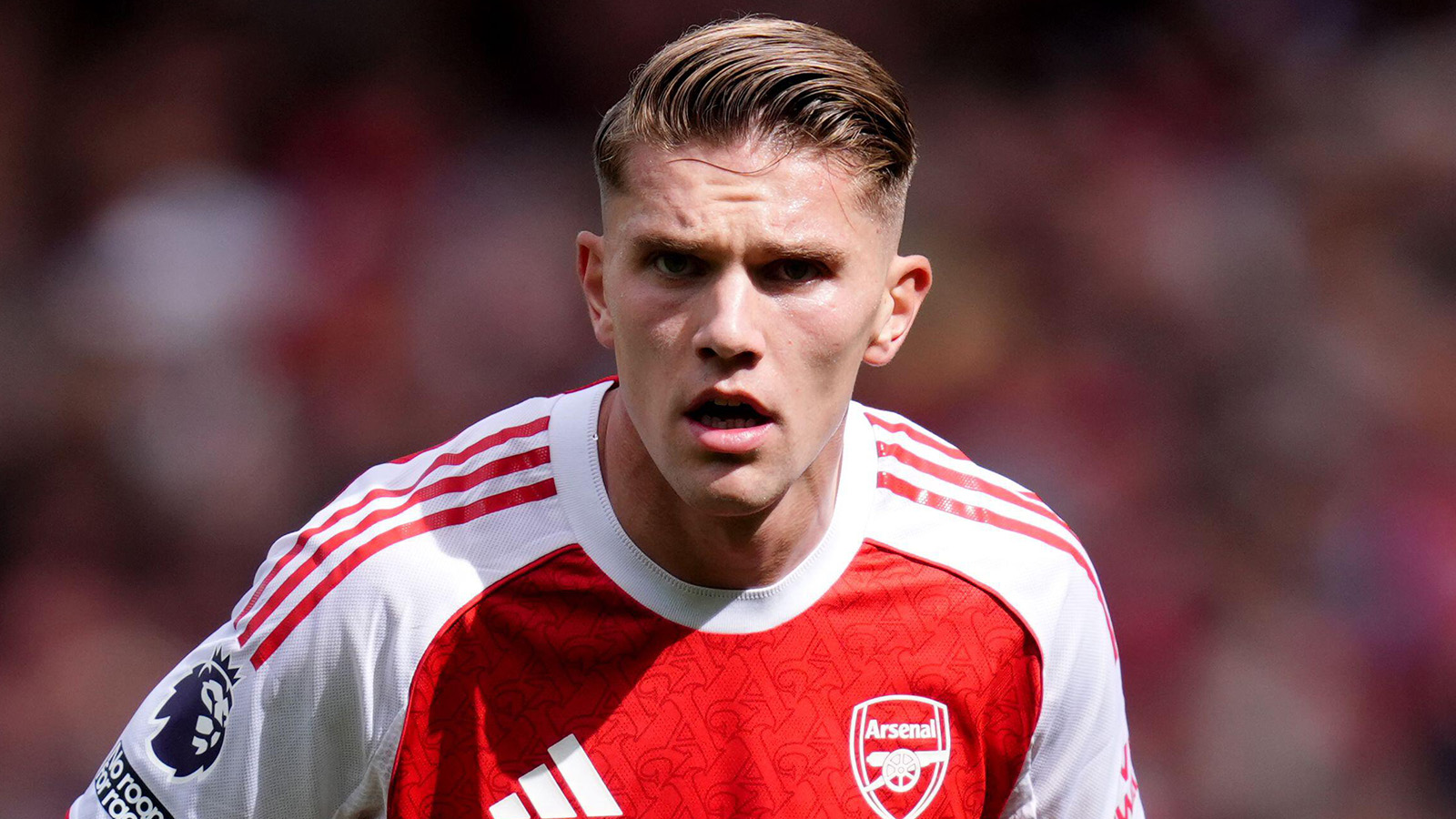 Sure! Here is the translation: "Viktor Gyökeres. Arsenals tränare Mikel Arteta försvarade Viktor Gyökeres efter att anfallaren gick mållös från ännu en match mot en topp sex-rival."