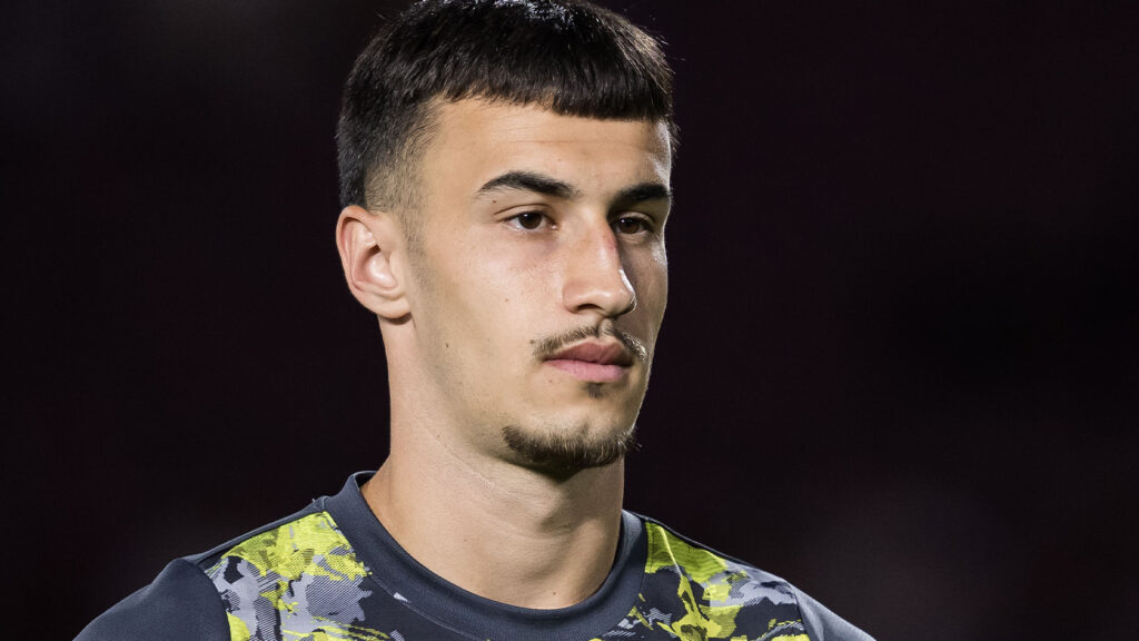 250828 Srdjan Hrstic från Häcken under den andra matchen i UEFA Conference League-playoffen mellan CFR Cluj och Häcken den 28 augusti 2025 i Cluj-Napoca.