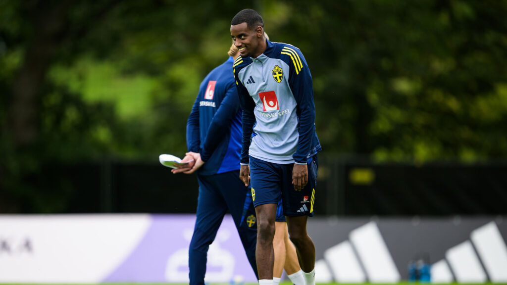 250902 Alexander Isak från det svenska fotbollslandslaget under en träningssession den 2 september 2025 i Stockholm.