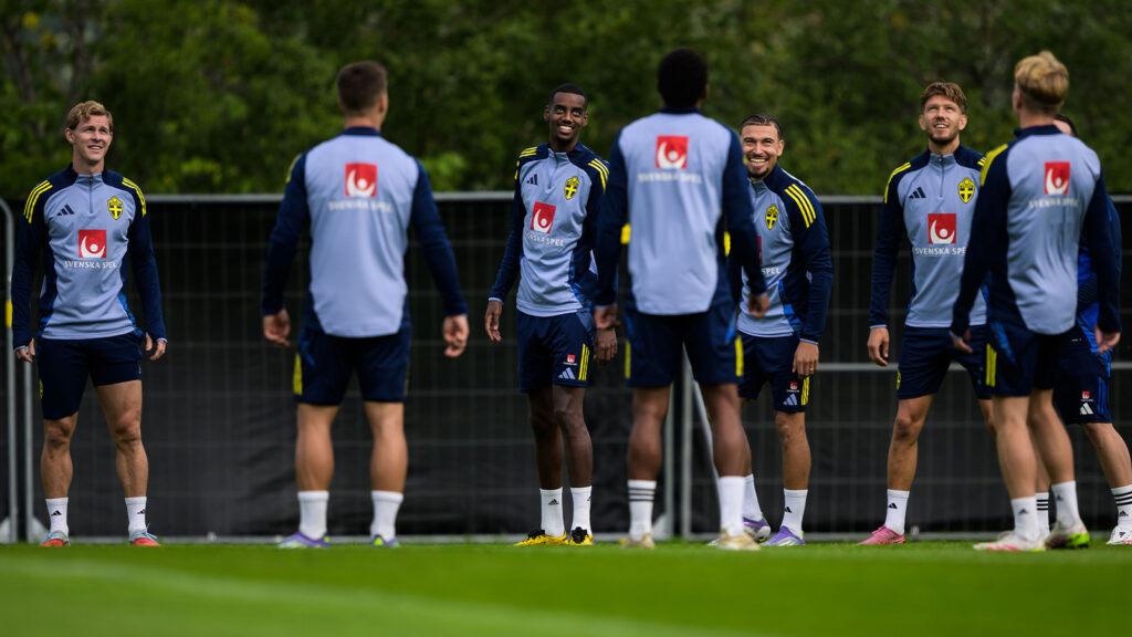 250902 Alexander Isak från det svenska fotbollslandslaget under en träningssession den 2 september 2025 i Stockholm.