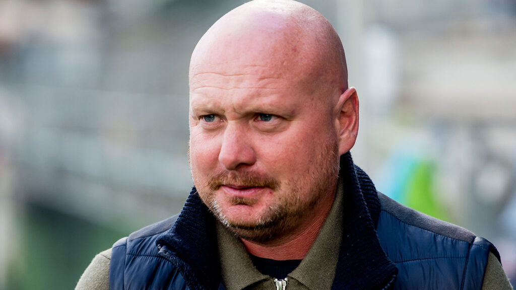 250822 Rosengårds huvudtränare Joel Kjetselberg inför fotbollsmatchen i Damallsvenskan mellan Rosengård och Växjö DFF den 22 augusti 2025 i Malmö.
