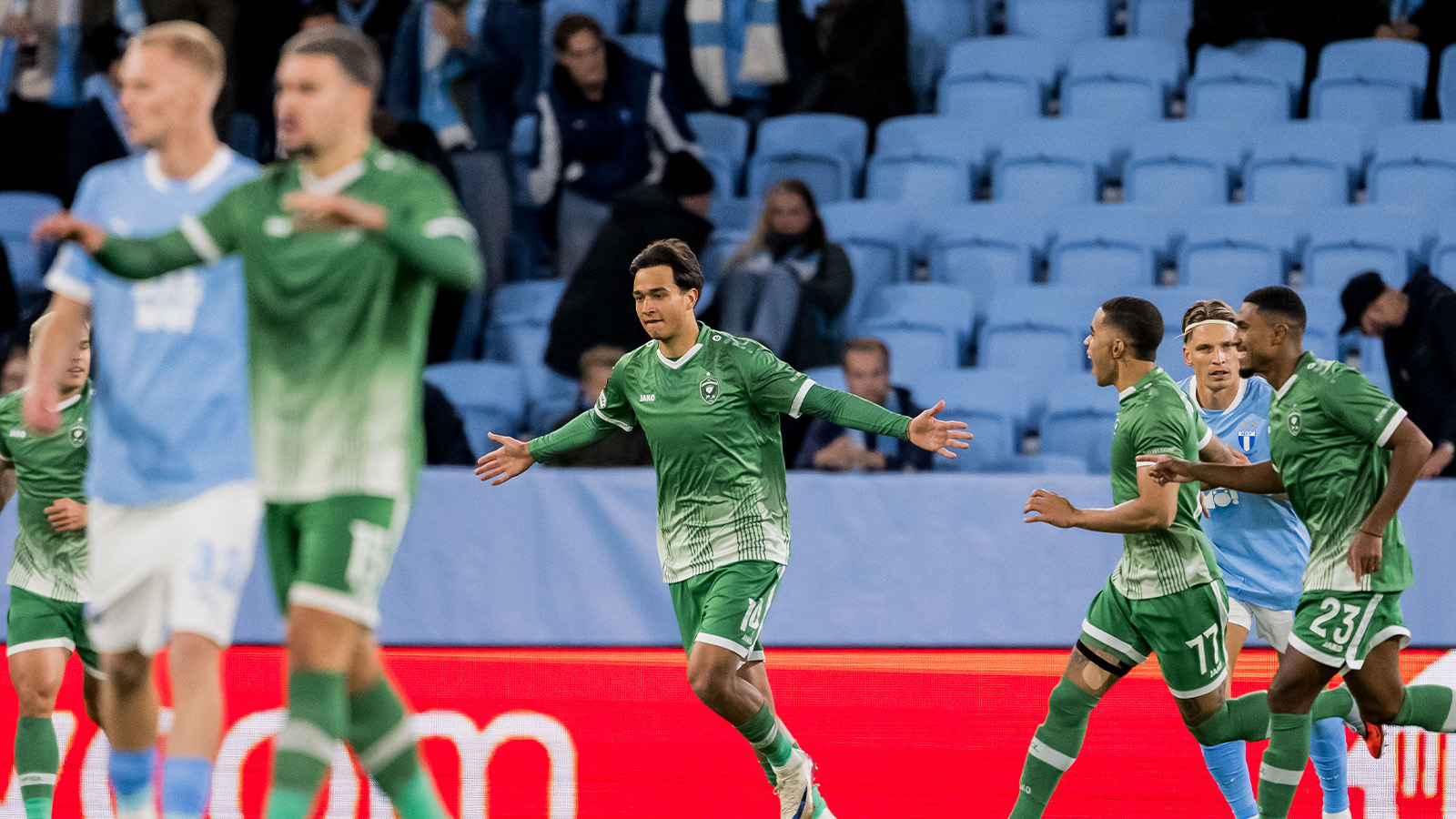 Mardrömsstart för Malmö – efter VAR-straff