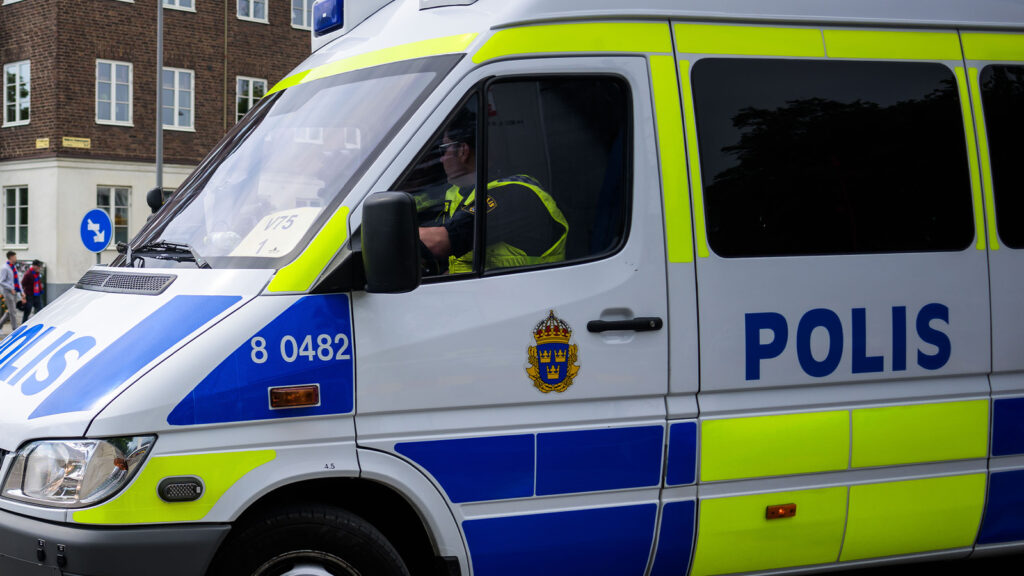 240526 Och Polis inför fotbollsmatchen i Superettan mellan Helsingborg och Landskrona den 26 maj 2024 i Helsingborg.