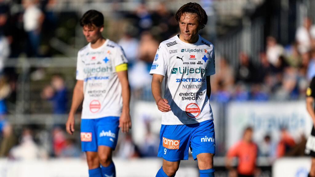 250824 Värnamos Kai Meriluoto deppar under fotbollsmatchen i Allsvenskan mellan Värnamo och Häcken den 24 augusti 2025 i Värnamo.