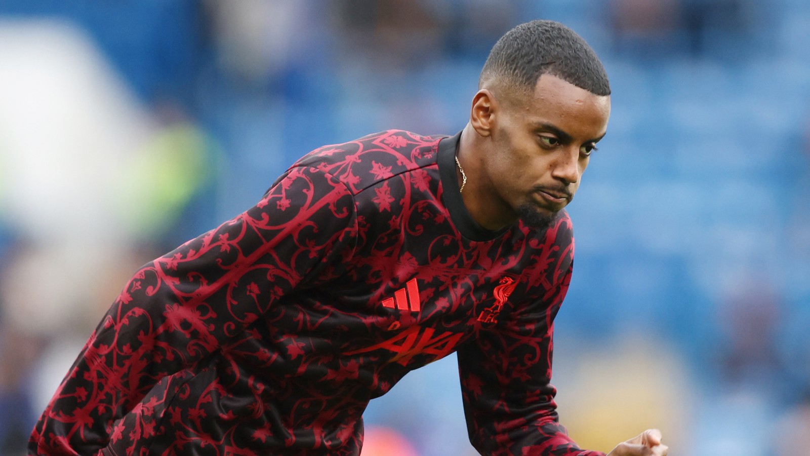 JUST NU: Alexander Isak från start i rivalmötet