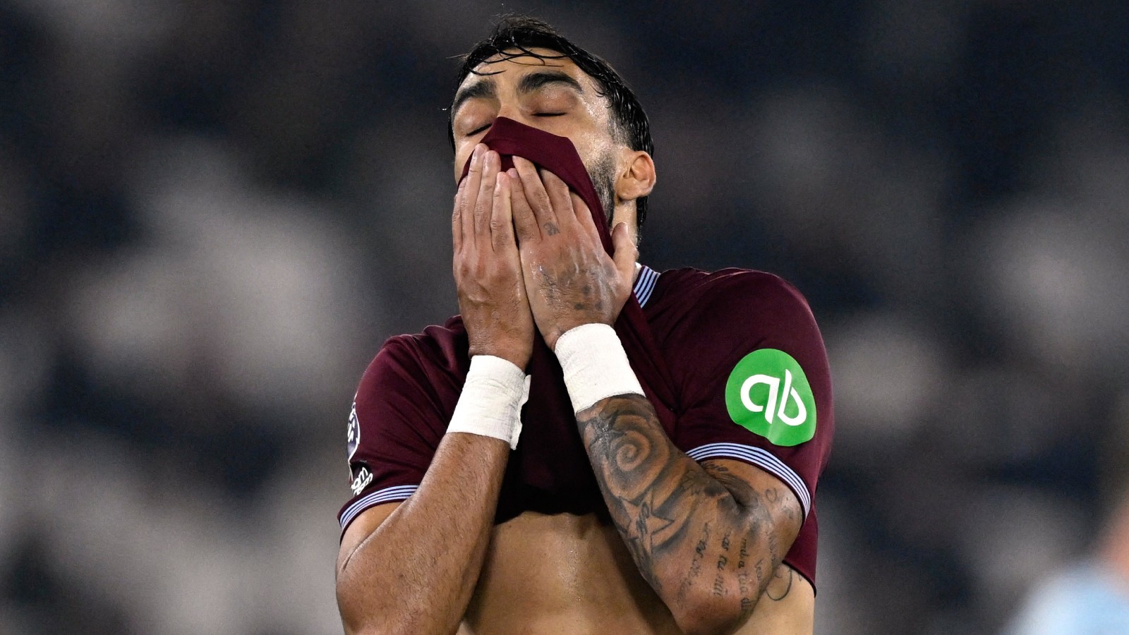 Uppgifter: Stjärnan vill lämna krisklubben i januari