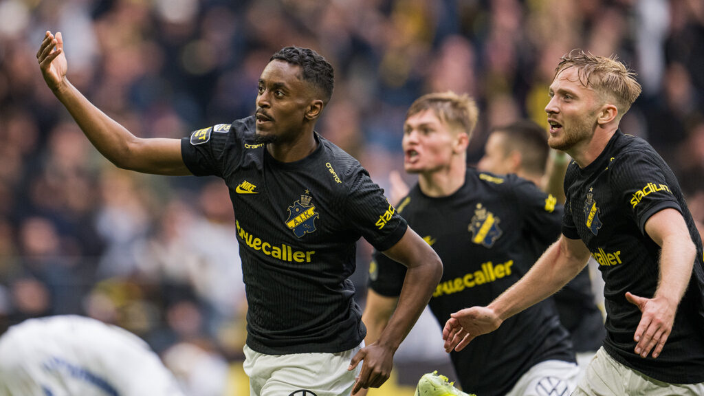 250831 AIKs Abdihakin Ali jublar efter 2-1 under fotbollsmatchen i Allsvenskan mellan AIK och Sirius den 31 augusti 2025 i Stockholm.