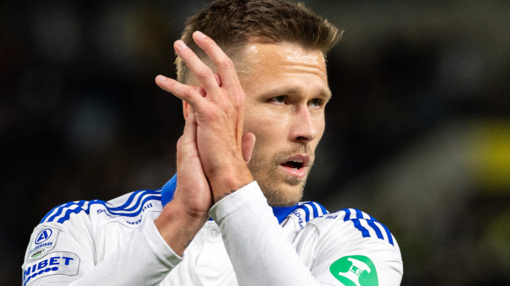 250922 IFK Norrköpings Arnor Traustason under fotbollsmatchen i Allsvenskan mellan IFK Norrköping och AIK den 22 september 2025 i Norrköping.