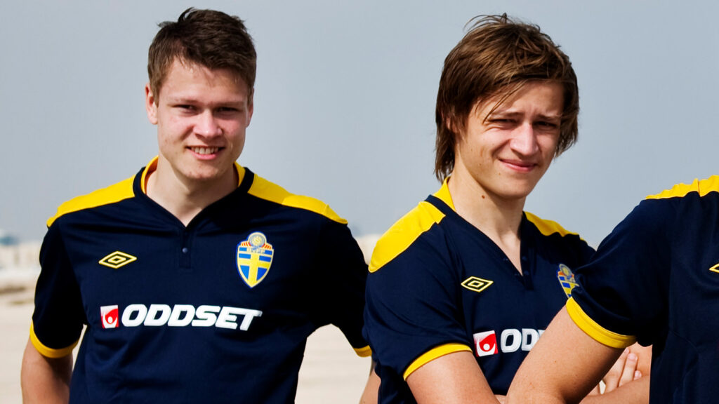 120120 Fotboll, januariturné, Sverige A, träning: Viktor Claesson, Simon Thern, Oscar Hiljemark och Niklas Hult.
