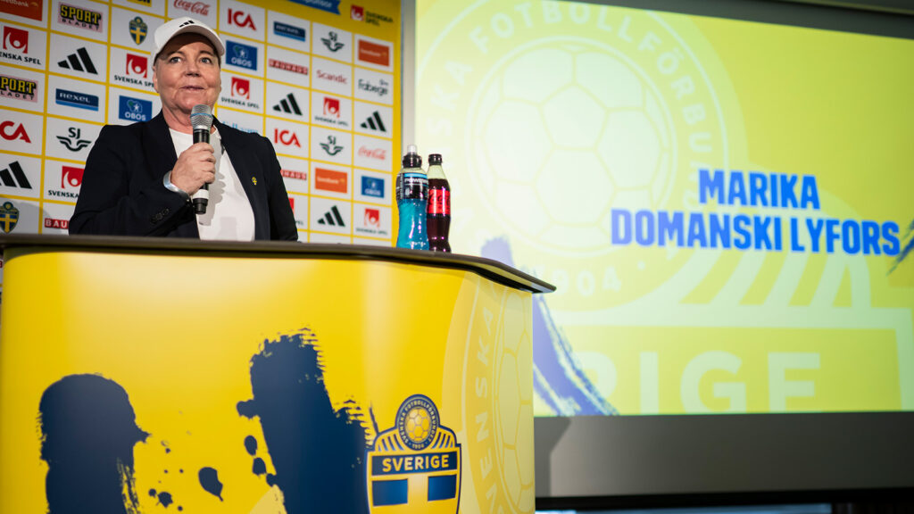 250611 Lagledare Marika Domanski Lyfors för det svenska damlandslaget i fotboll vid en presskonferens inför UEFA Women's Euro 2025-mästerskapet den 11 juni 2025 i Stockholm.
