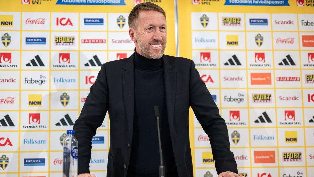 251020 Graham Potter under en presskonferens där han presenterades som ny förbundskapten för svenska herrlandslaget i fotboll den 20 oktober 2025 i Stockholm.