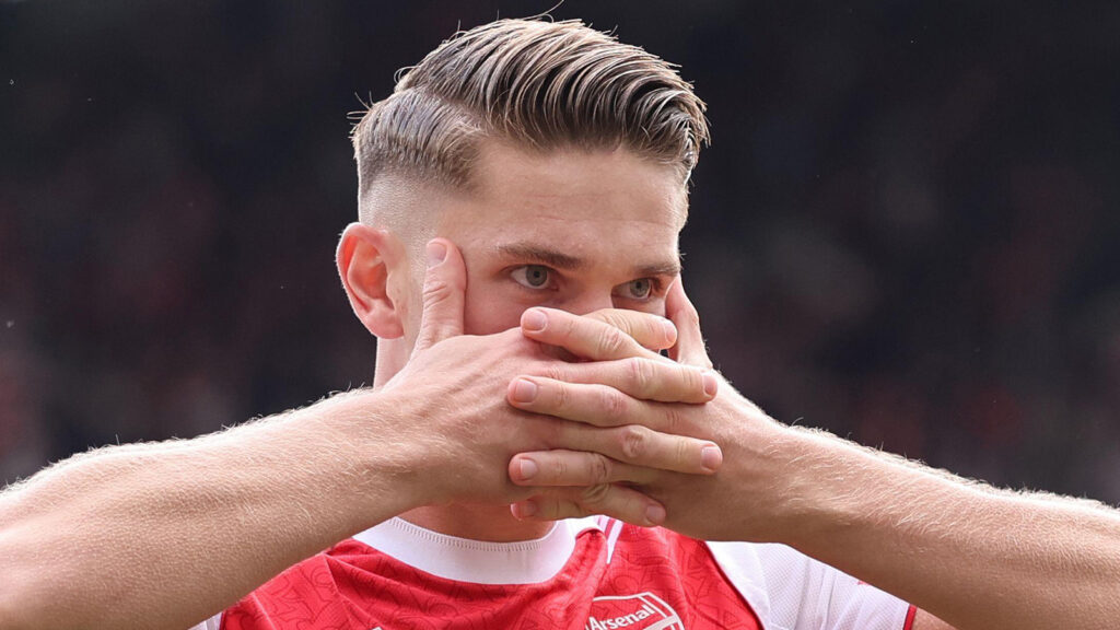 London, Storbritannien. 13 september 2025. Viktor Gyökeres från Arsenal firar det andra målet under Premier League-matchen mellan Arsenal och Nottingham Forest på Emirates Stadium, London.