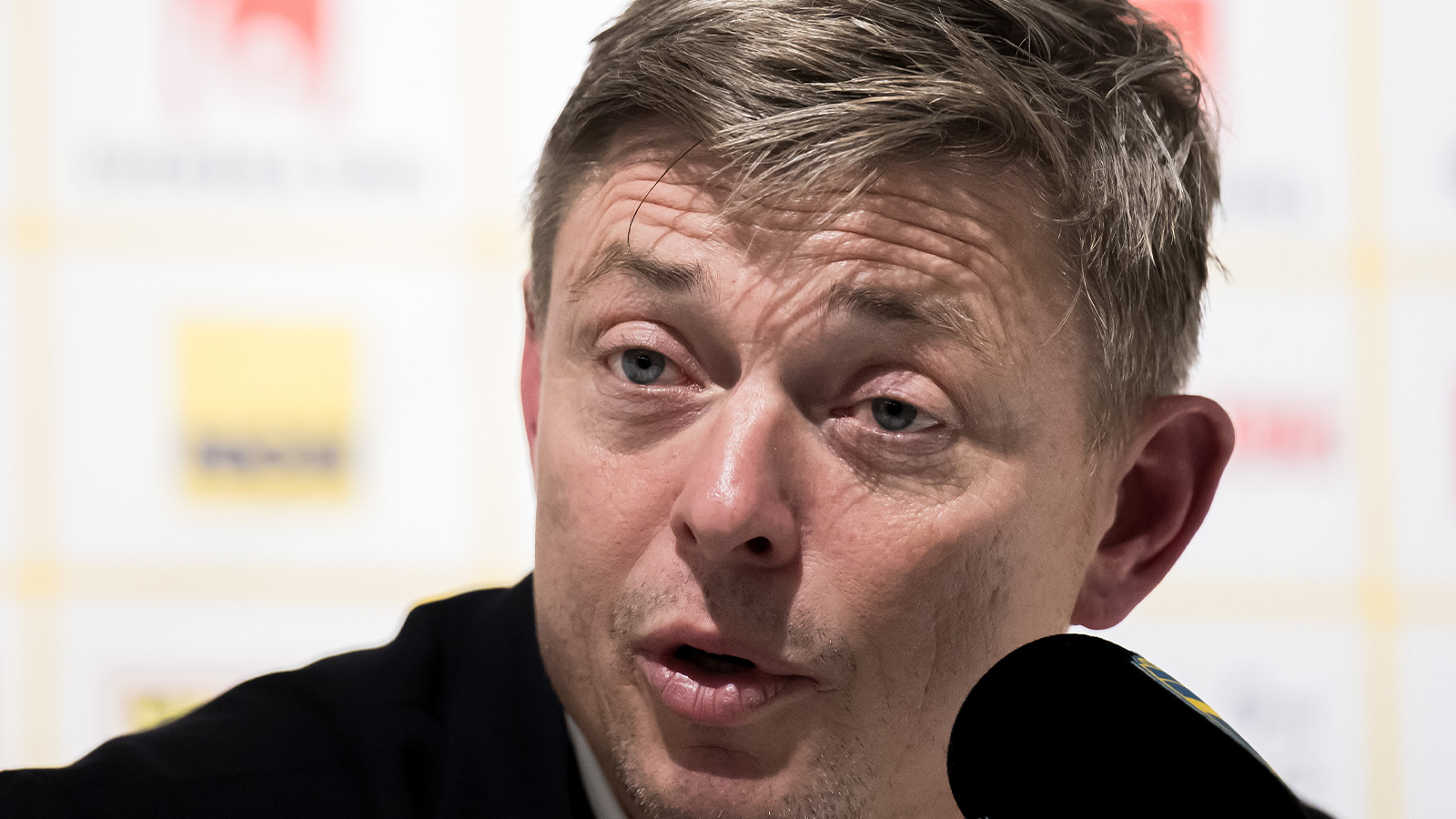 DE RON: Blågult har noll förtroende för Dahl Tomasson