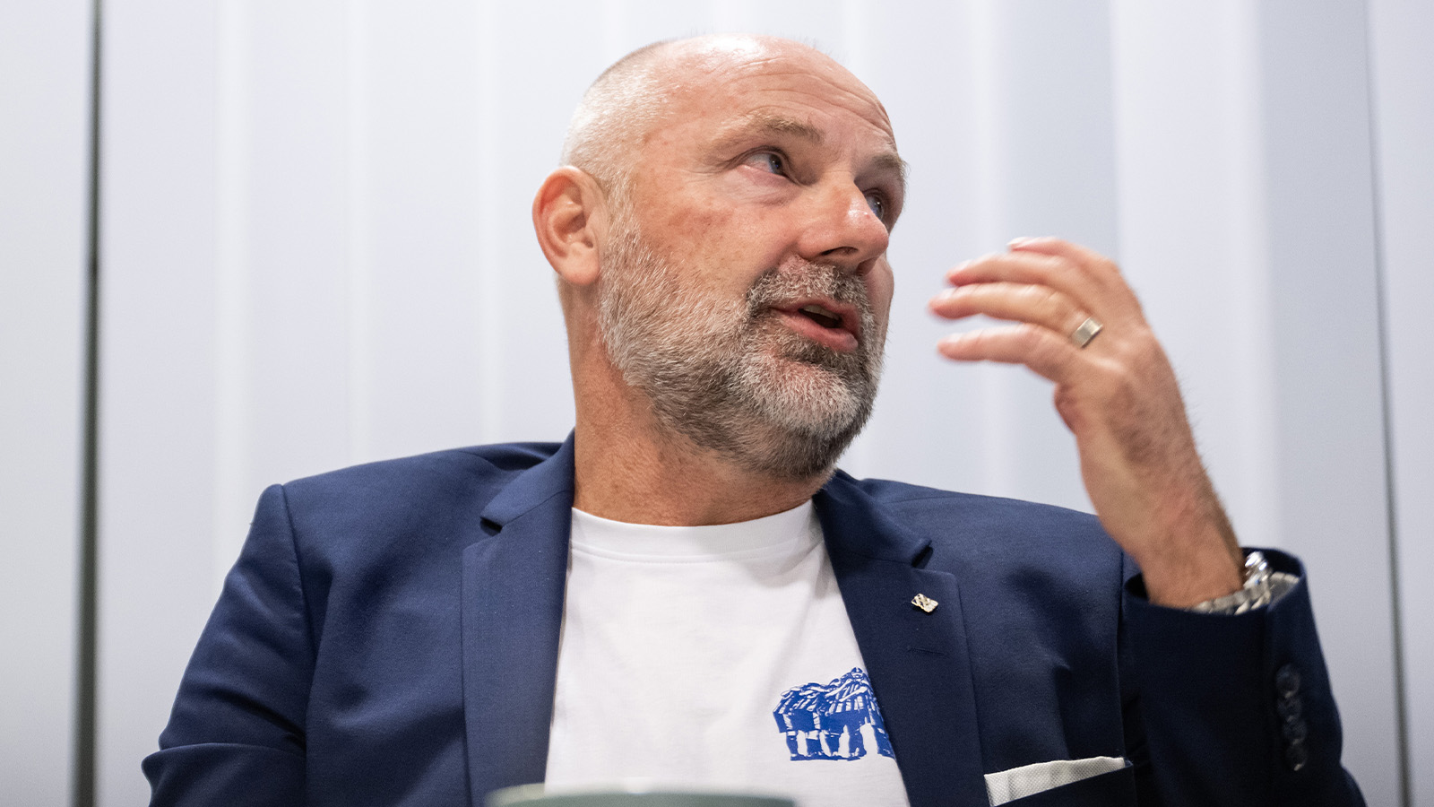 Klubbdirektören rasar: ”Problematiskt för svensk fotboll”