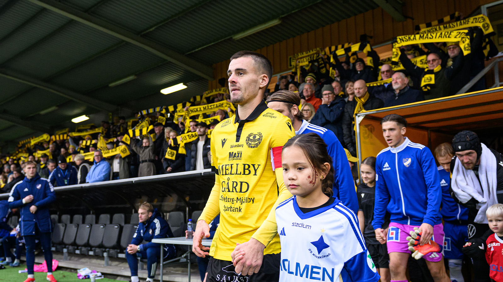JUST NU: Svenska mästarna tas emot på hemmaplan