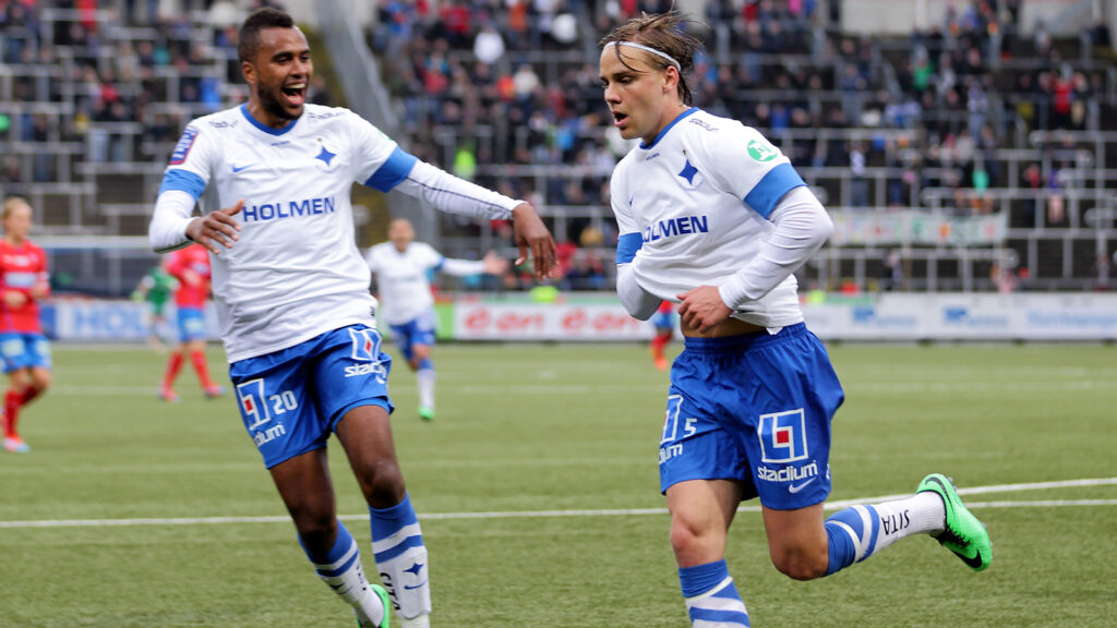 140406 Jubel efter mål 1-0 av Norrköpings Christoffer Nyman, t v Norrköpings Isaac Kiese Thelin under fotbollsmatchen i allsvenskan mellan Norrköping och Helsingborg den 06 april 2014 i Norrköping.
