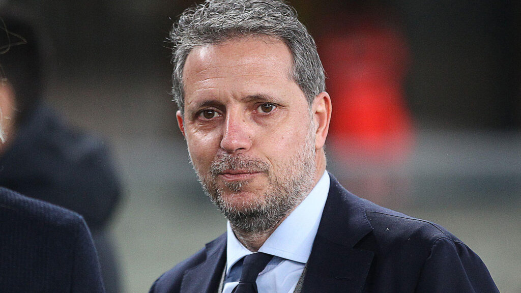 Verona, Italien. 08 feb, 2020. Foto Paola Garbuio/LaPresse 08 februari 2020 Verona, Italien sport fotboll Hellas Verona mot Juventus - Serie A TIM 2019/2020 - Bentegodi-stadion. På bilden: Fabio Paratici Foto Paola Garbuio/LaPresse 08 februari 2020 Verona, Italien sport fotboll Hellas Verona mot Juventus - Italienska fotbollsmästerskapet.