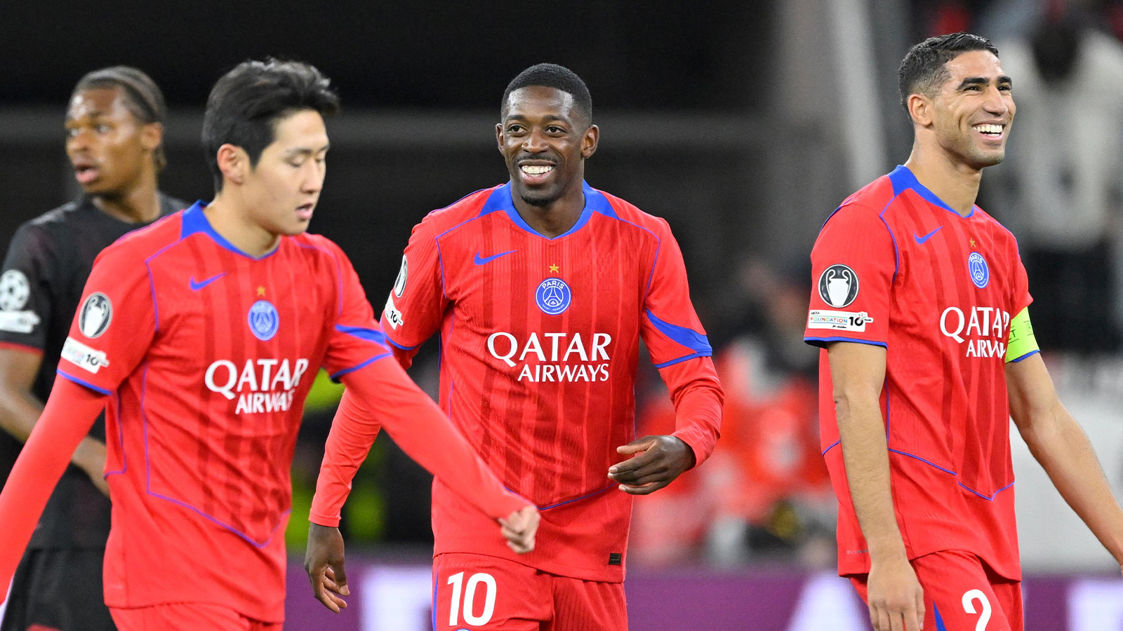 PSG krossade Bayer Leverkusen i kaosmatch