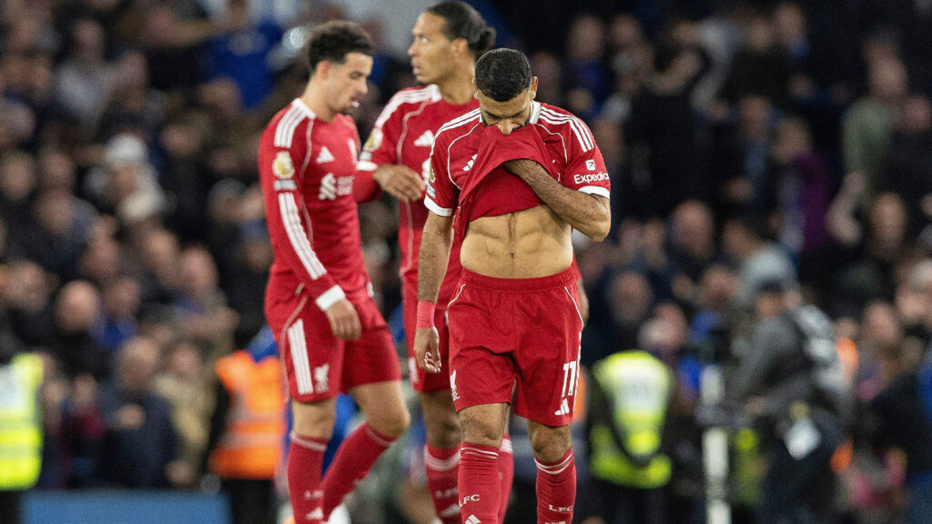 Stamford Bridge, Chelsea, London, England. 4 oktober 2025; Stamford Bridge, Chelsea, London, England: Premier League-fotboll, Chelsea mot Liverpool; Mohamed Salah från Liverpool ser besviken ut efter Chelseas sena mål.