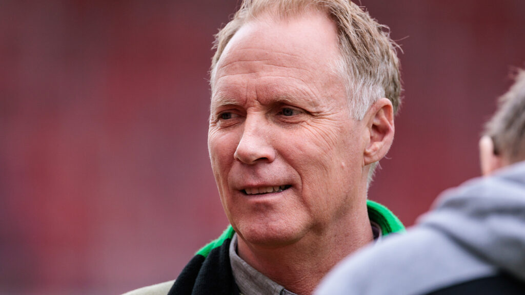250518 GAIS klubbchef Magnus Sköldmark inför fotbollsmatchen i Allsvenskan mellan Öster och GAIS den 18 maj 2025 i Växjö.