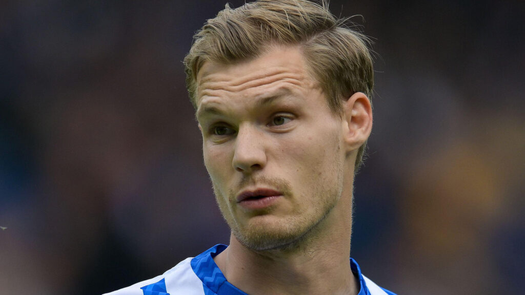 Sheffield Wednesdays Svante Ingelsson under Sky Bet Championship-matchen mellan Sheffield Wednesday och Portsmouth på Hillsborough, Sheffield, lördagen den 26 april 2025.
