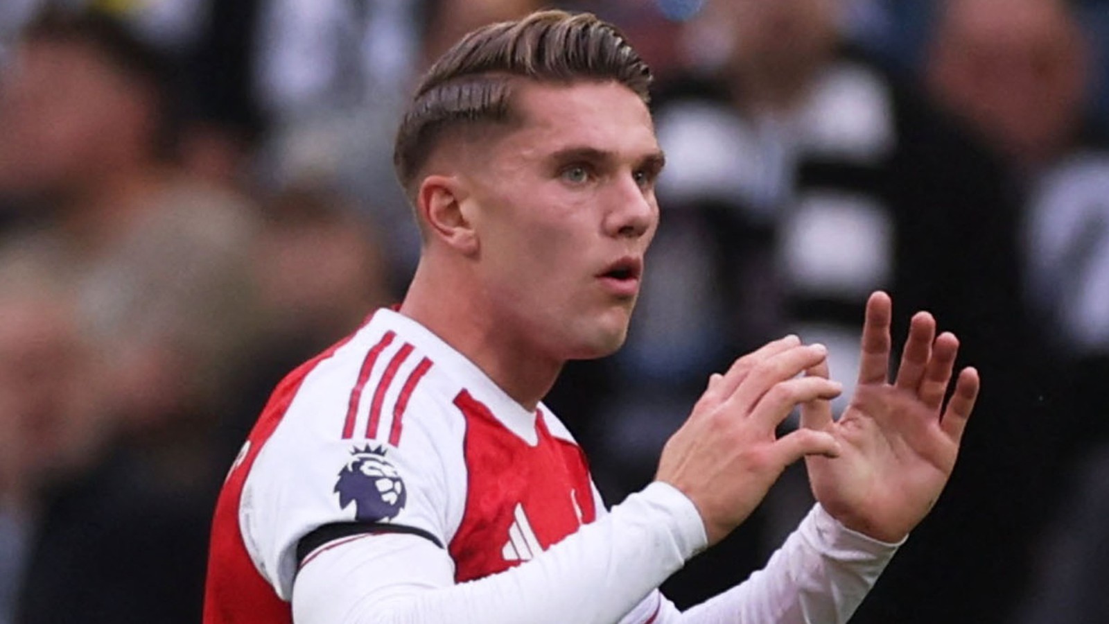 Gyökers från start för Arsenal mot Fulham