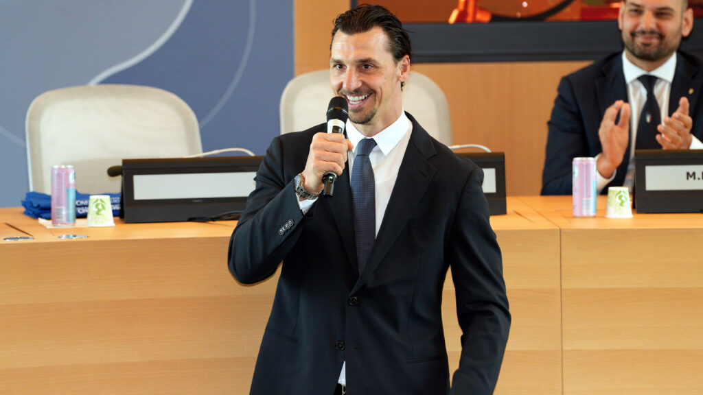 Milano, Italien. 3 oktober 2025. Milano, Palazzo Lombardia, Presentation av Sport Movies TV 2025 med presentationen av Guilande d'Honneur med Zlatan Ibrahimovic.