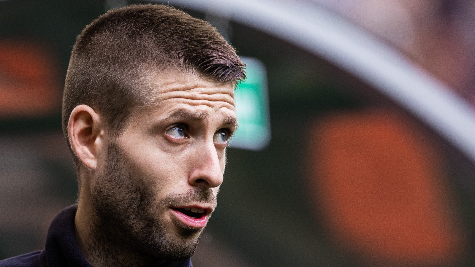 Uppgifter: Väntas följa med Hellberg till England