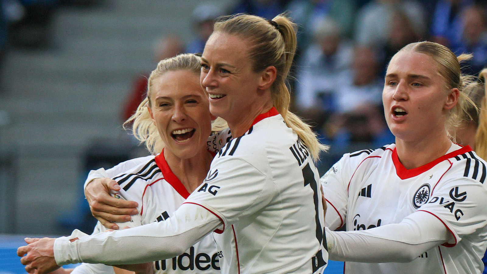 Rebecka Blomqvist stor hjälte för Frankfurt i toppmötet