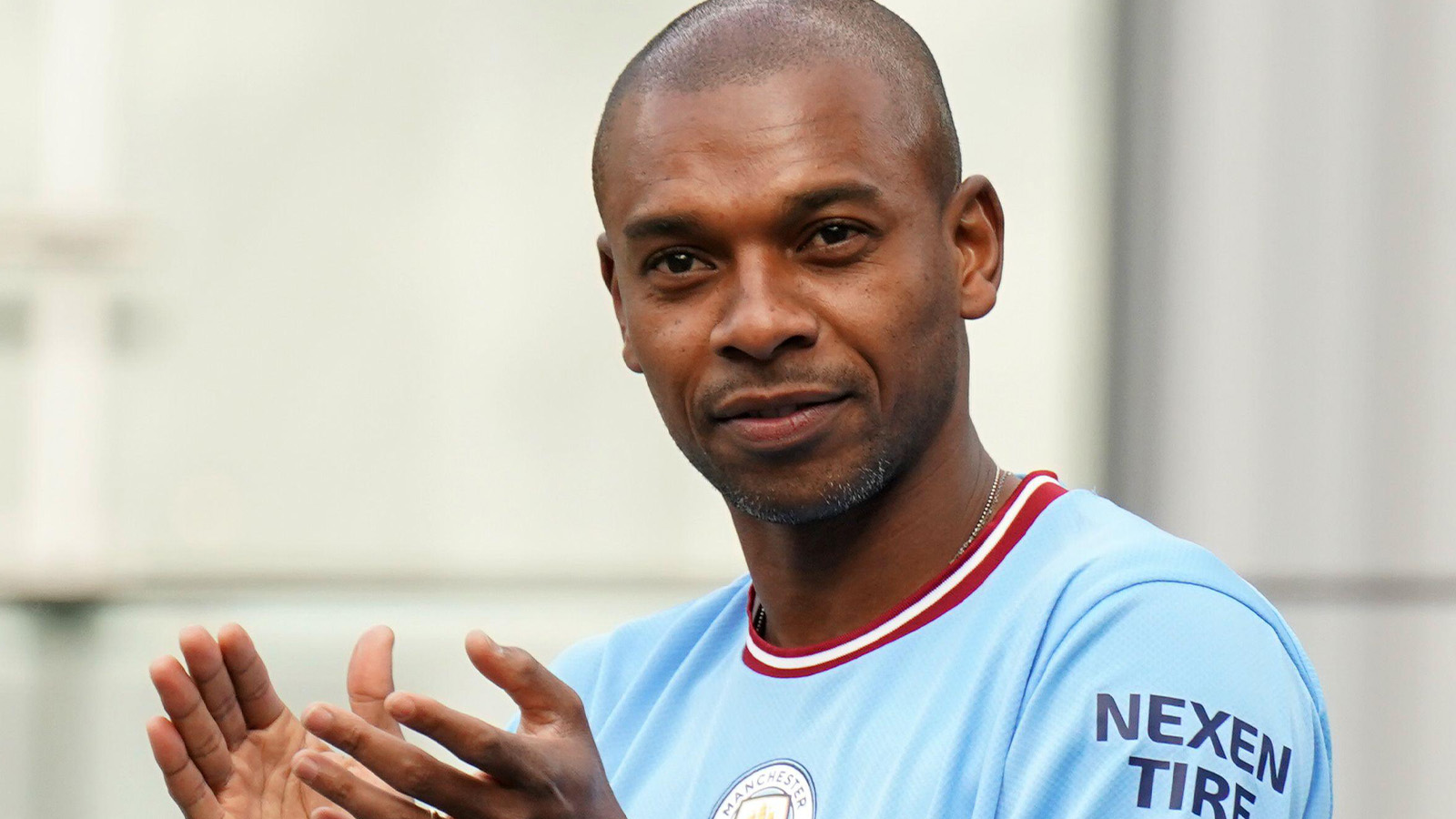 Officiellt: Fernandinho avslutar karriären