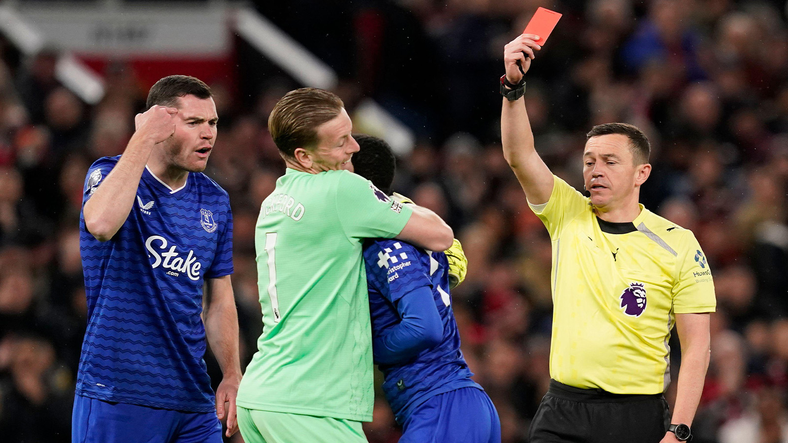 JUST NU: Gueyes hjärnsläpp – utvisad efter att ha slagit lagkamrat