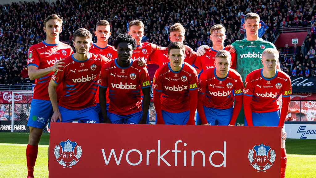 250405 Helsingborgs startelva inför fotbollsmatchen i Superettan mellan Helsingborg och Sandvikens IF den 5 april 2025 i Helsingborg.